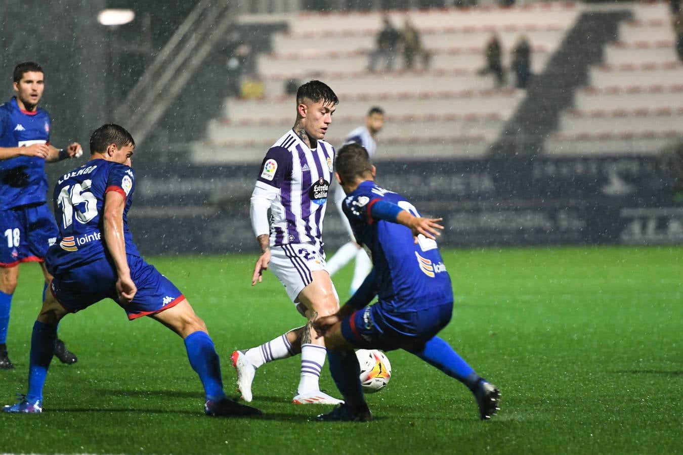 Fotos: Derrota del Real Valladolid ante el Amorebieta (4-1)