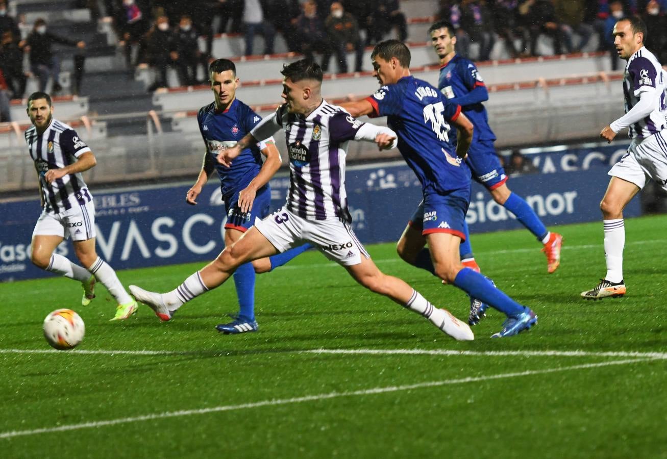 Fotos: Derrota del Real Valladolid ante el Amorebieta (4-1)