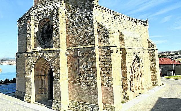 Vista general de la iglesia de Castronuño. 