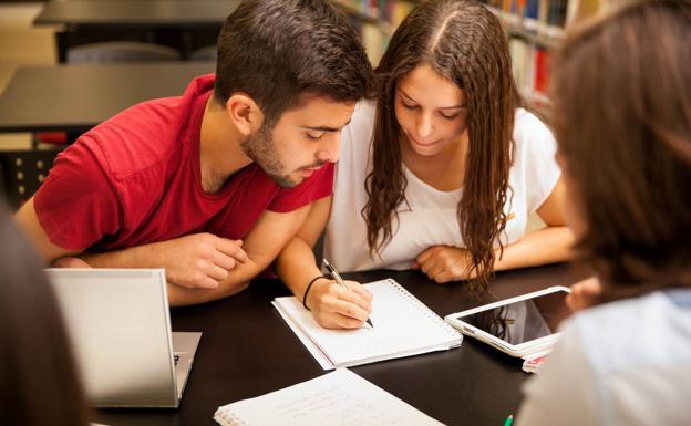 Imagen promocional del programa de becas de la Fundación 'la Caixa'.