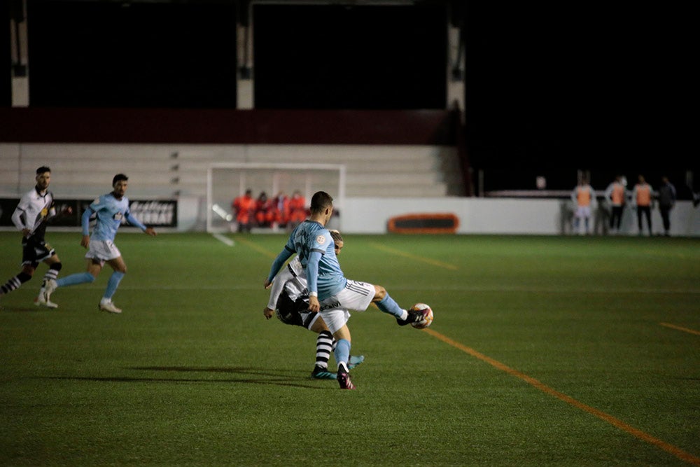 Unionistas y Celta B se reparten los puntos en un partido de plomos fundidos (1-1)