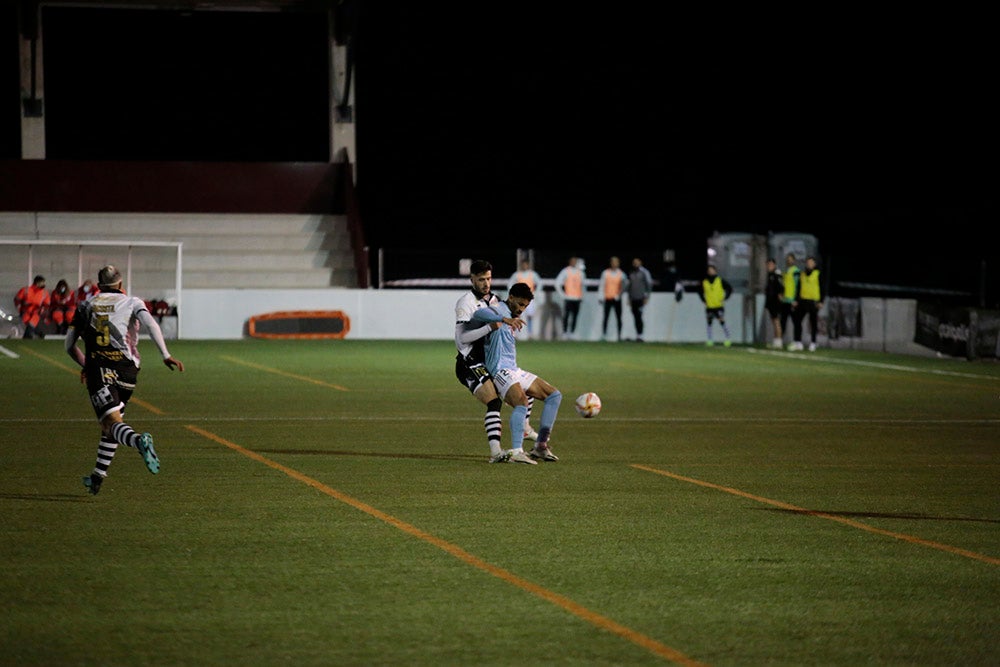 Unionistas y Celta B se reparten los puntos en un partido de plomos fundidos (1-1)