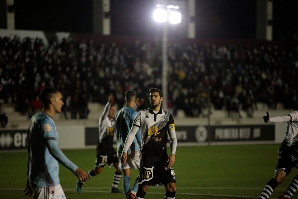 Unionistas y Celta B se reparten los puntos en un partido de plomos fundidos (1-1)