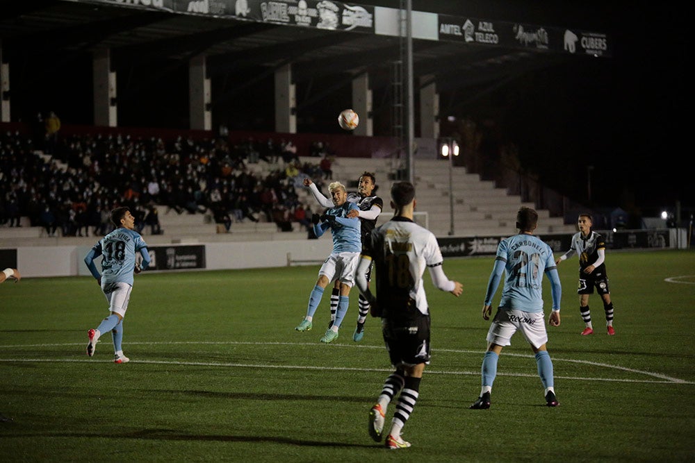 Unionistas y Celta B se reparten los puntos en un partido de plomos fundidos (1-1)