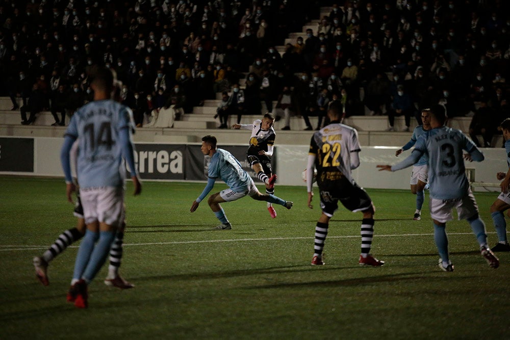 Unionistas y Celta B se reparten los puntos en un partido de plomos fundidos (1-1)