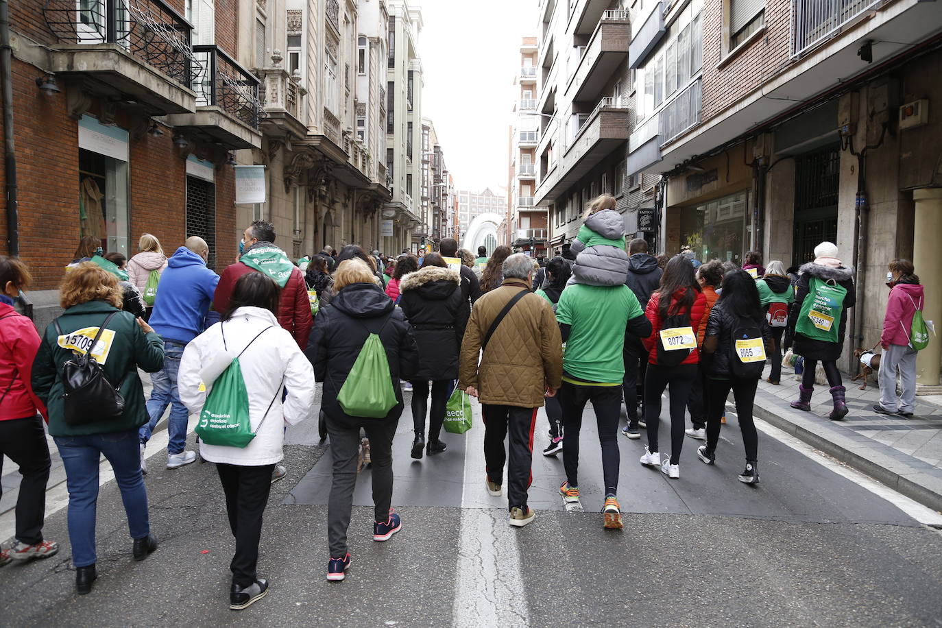 Fotos: Marcha contra el Cáncer en Valladolid (9)