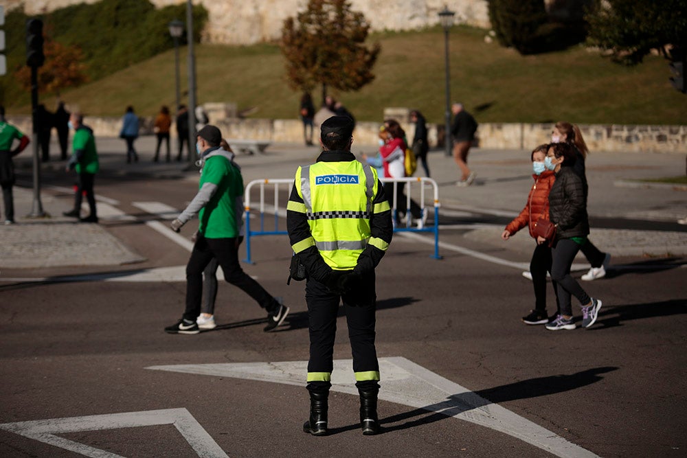 Miles de personas partieron desde el parque Elio Antonio de Nebrija en el regreso de la Marcha Salamanca Contra el Cáncer