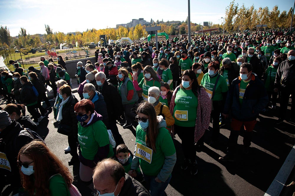 Miles de personas partieron desde el parque Elio Antonio de Nebrija en el regreso de la Marcha Salamanca Contra el Cáncer