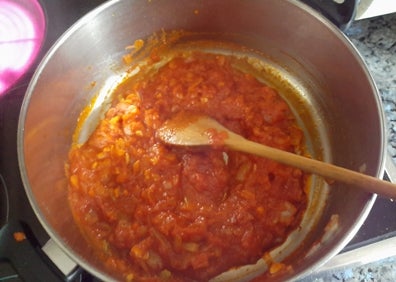 Imagen secundaria 1 - Garbanzos con chorizo y jamón para entrar en calor
