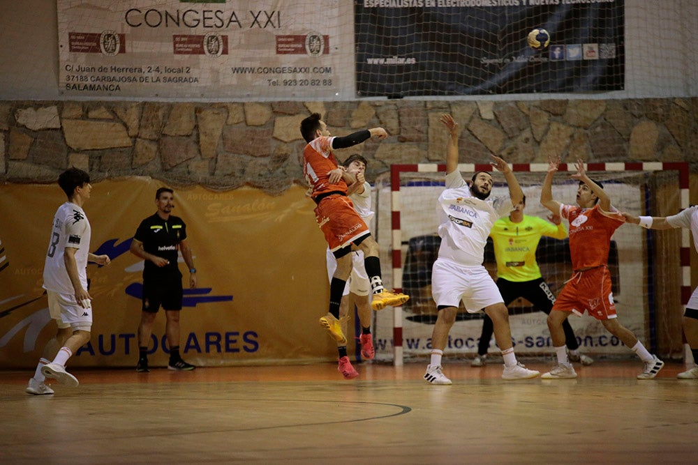 Primera derrota en casa para el BM Salamanca ante el Ademar B (30-36)