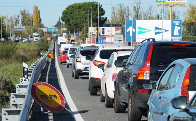 Atasco en la N-601 este martes, en torno a las 14:30 horas.