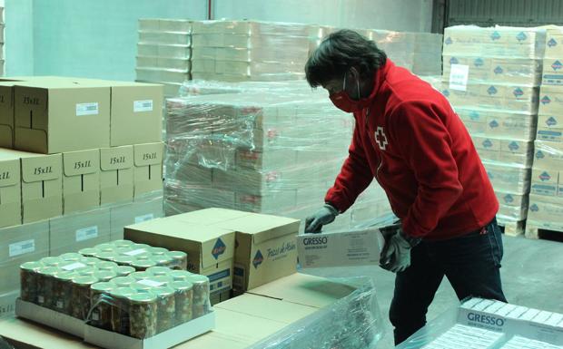 Cruz Roja Valladolid concluye el reparto de 231.000 kilos de alimentos a 6.878 personas vulnerables