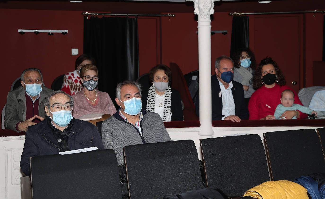 Fotos: La Asociación Contra el Cáncer de Palencia recibe la Medalla de Oro de la ciudad