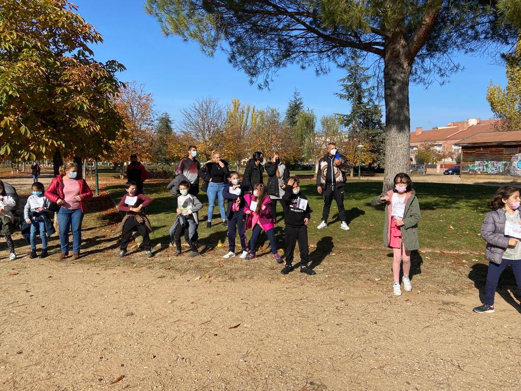 Fotos: Los alumnos del CEIP Parque Alameda bailan contra la obesidad