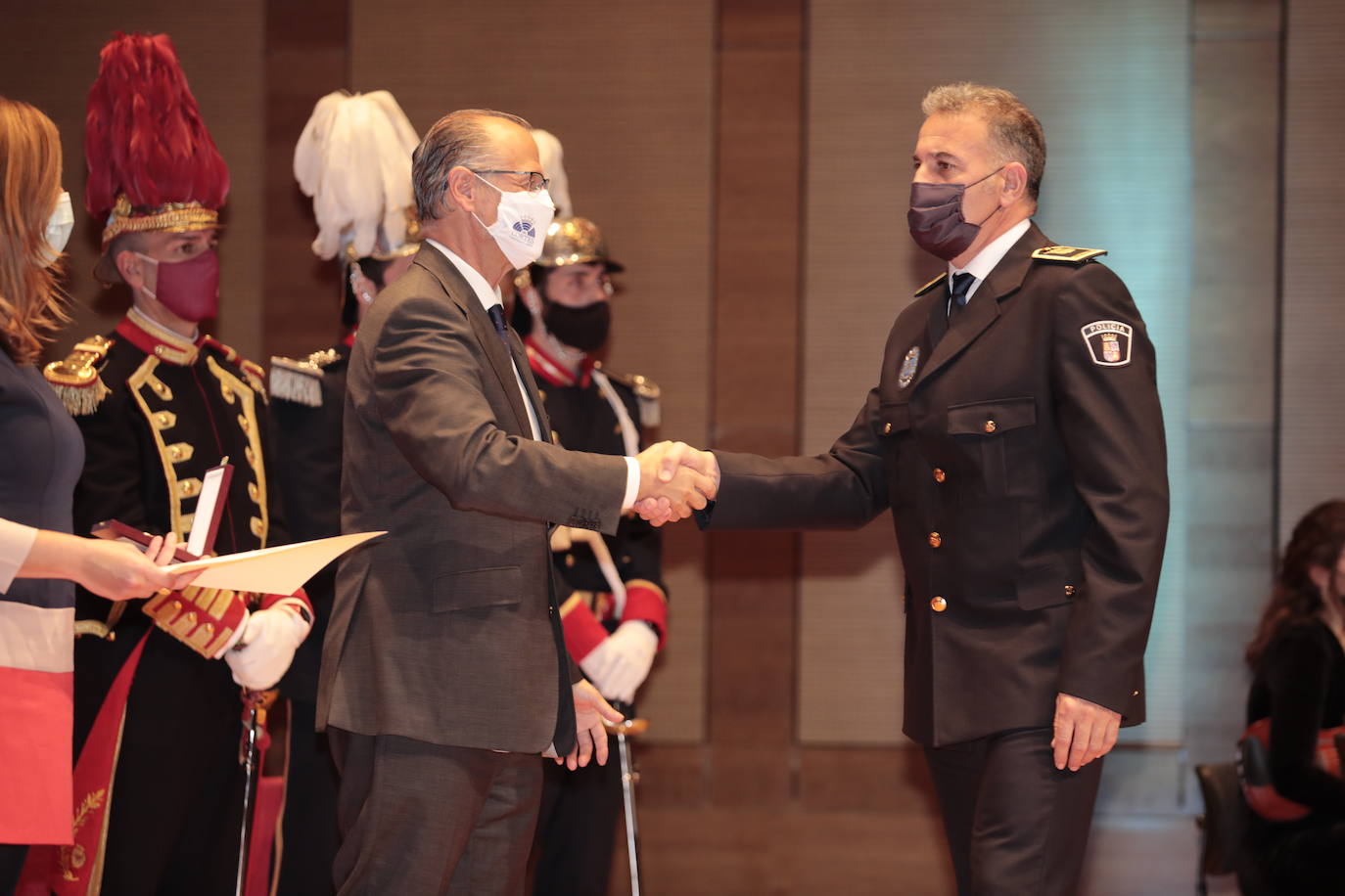 Fotos: Entrega de medallas en el Congreso Autonómico de Coordinación de Policía Local 2/4