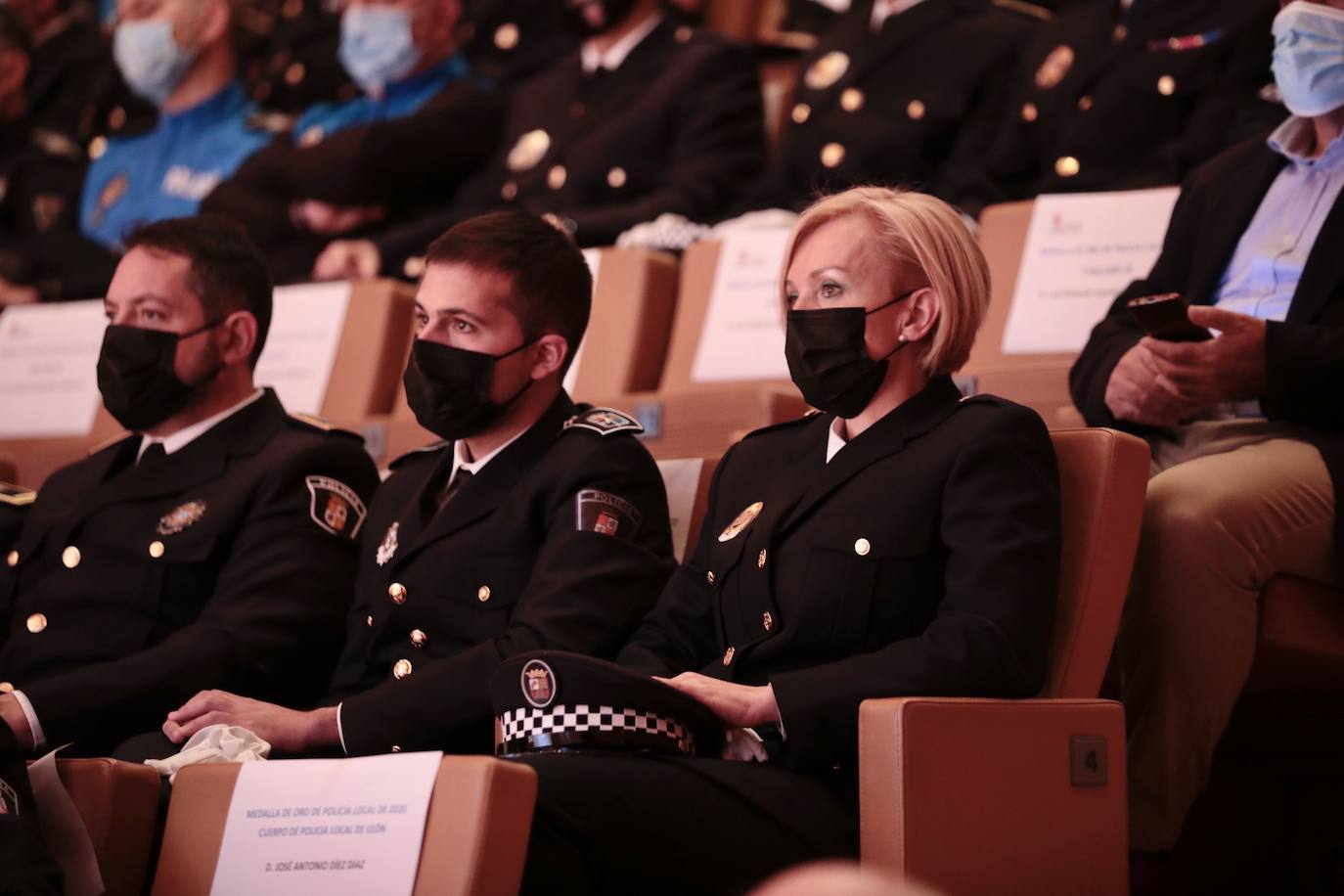 Fotos: Entrega de medallas en el Congreso Autonómico de Coordinación de Policía Local 2/4