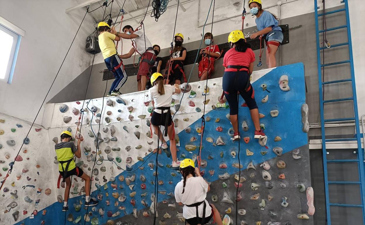 Actividad 'Ciberverano' llevada a cabo este verano en Carbajosa. 