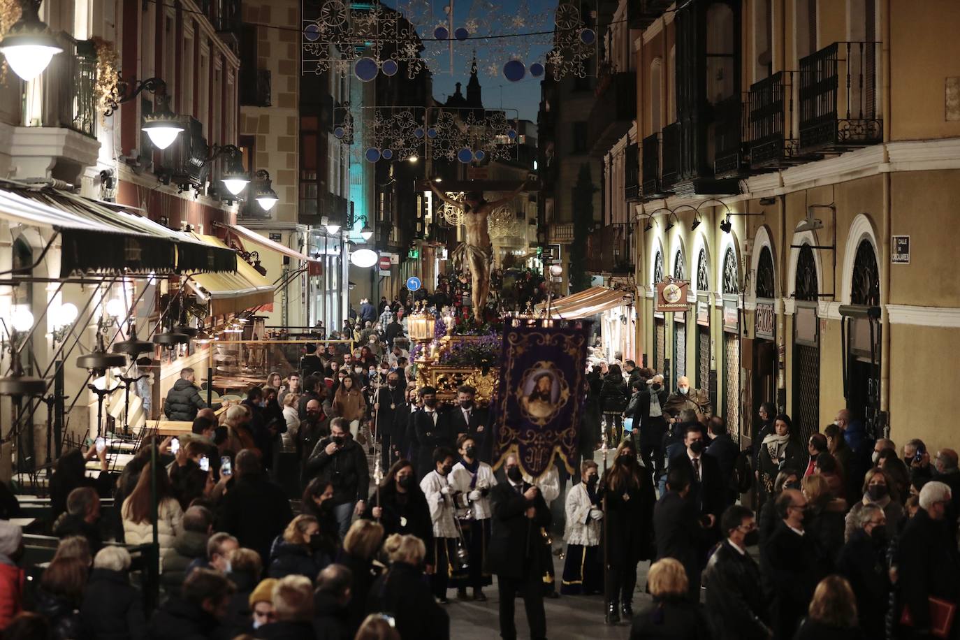 Fotos: La Cofradía de Jesús Nazareno celebra un Via Crucis extraordinario