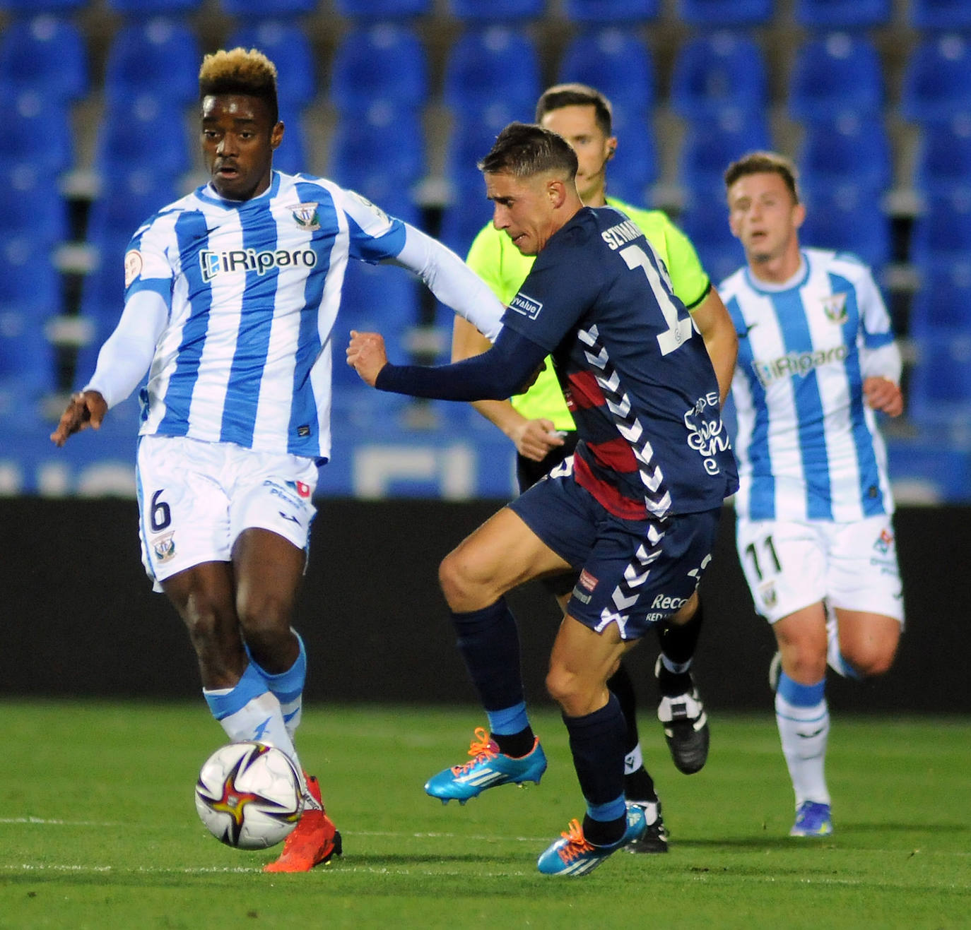 Derrota de la Gimástica en su visita al campo del Leganés. 