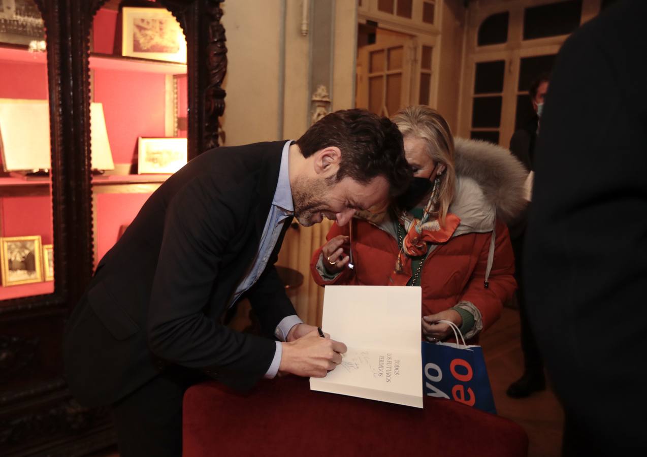 Fotos: Eduardo Madina y Borja Sémper, en el Aula de Cultura de El Norte de Castilla