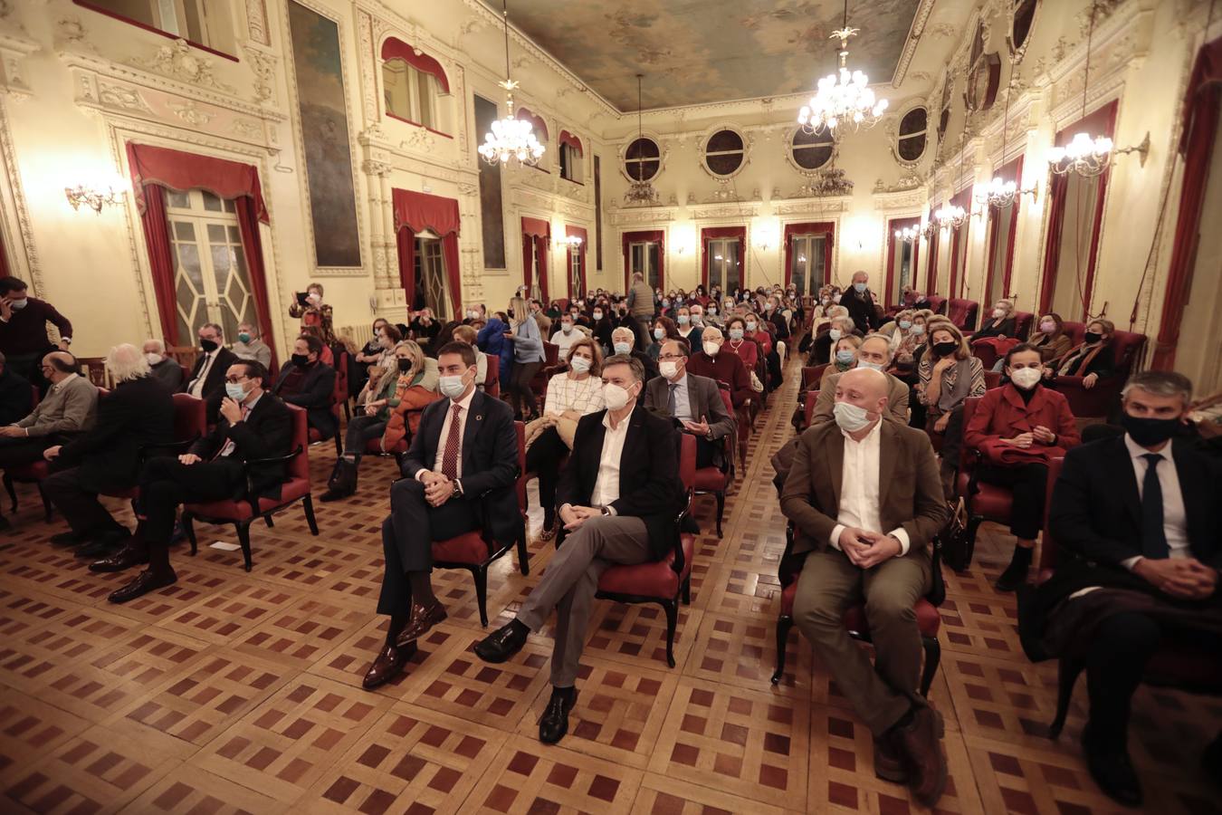 Fotos: Eduardo Madina y Borja Sémper, en el Aula de Cultura de El Norte de Castilla