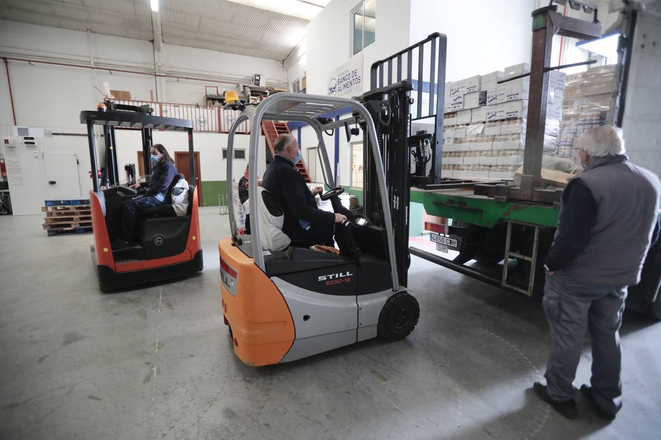 Fotos: El Banco de Alimentos de Valladolid se prepara para la &#039;gran recogida&#039;
