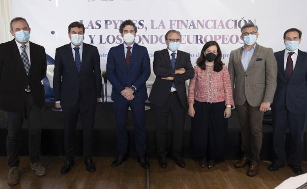 Ángel Ortiz, director de El Norte de Castilla; el consejero de Economía y Hacienda, Carlos Fernández Carriedo; César Pontvianne, presidente de Iberaval; Salvador Garriga (LatemAluminium); Lucía Reinoso (Amadix);José Manuel Fuentes (Tequipo), y José Miguel Hernández (ICE). 