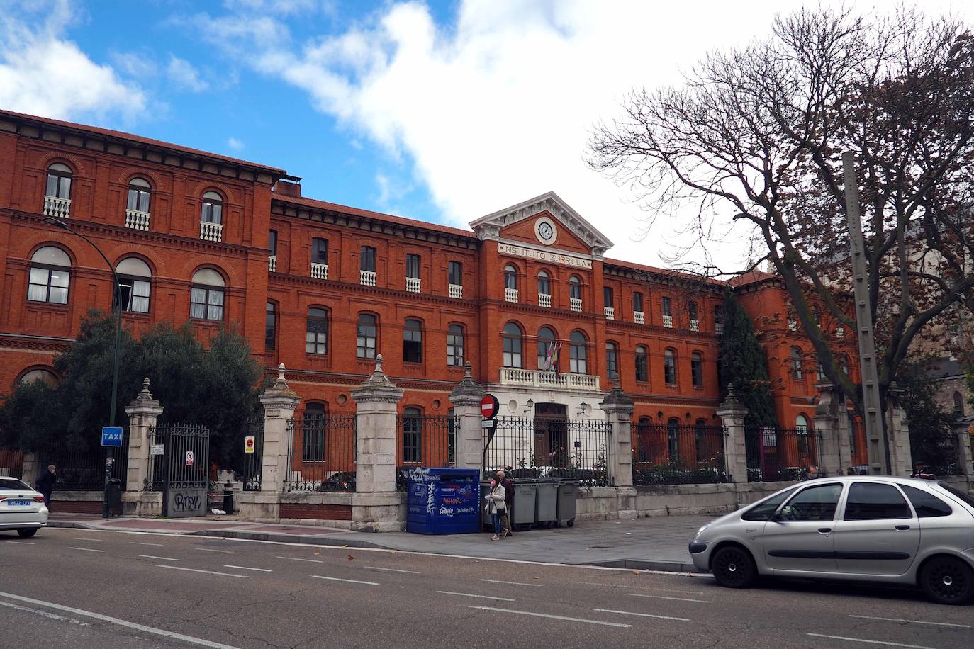 Detalles de la zona de San Pablo, junto al Palacio Pimentel, el colegio de San Gregorio y el Museo de Escultura