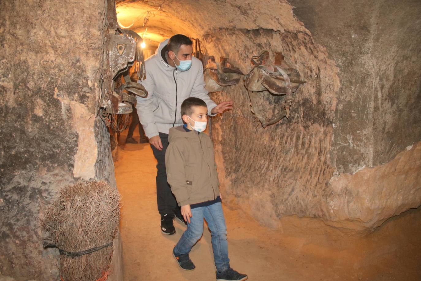 Fotos: Los coches clásicos despiertan admiración en el Cerrato