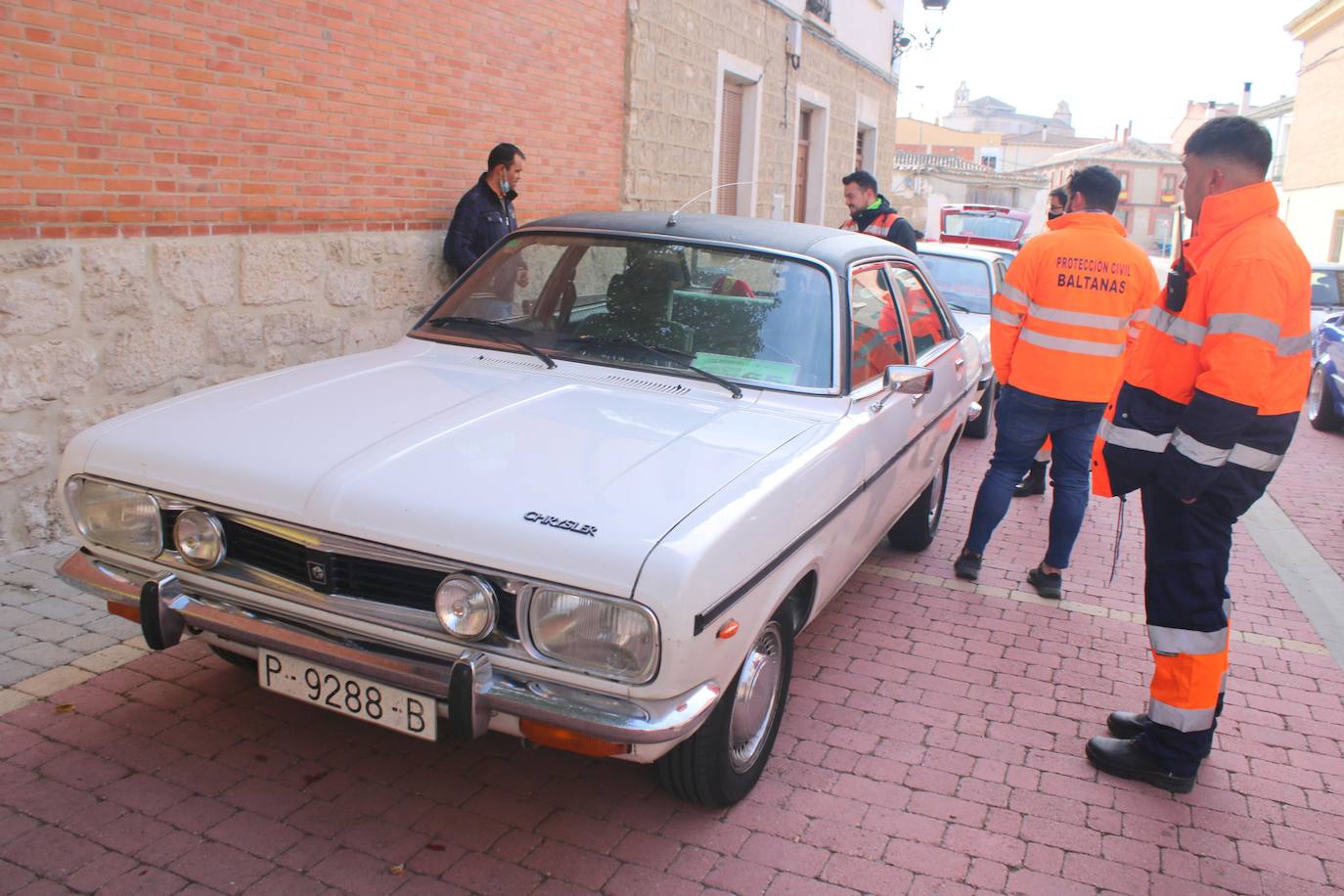Fotos: Los coches clásicos despiertan admiración en el Cerrato