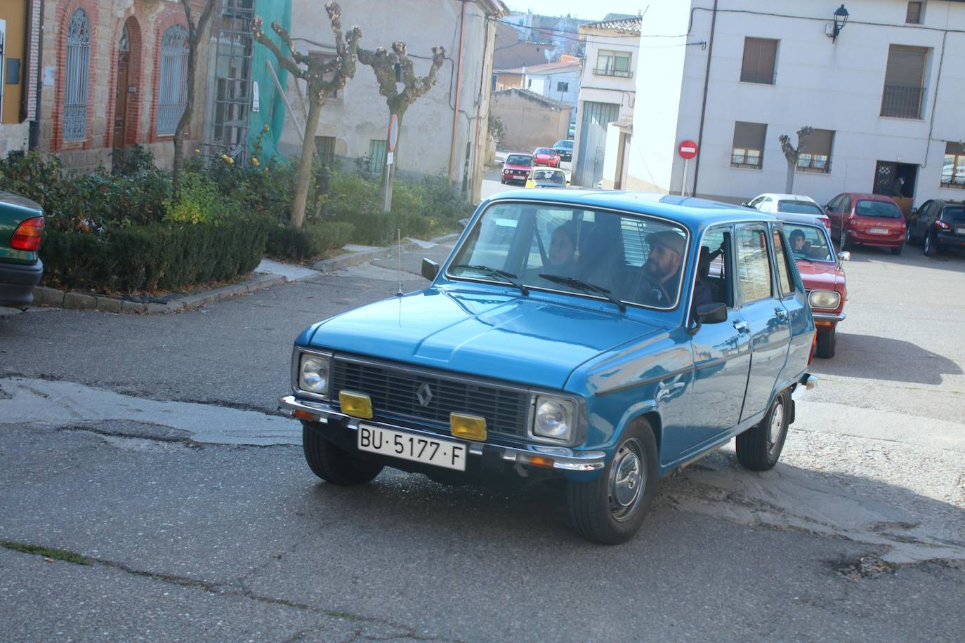 Fotos: Los coches clásicos despiertan admiración en el Cerrato