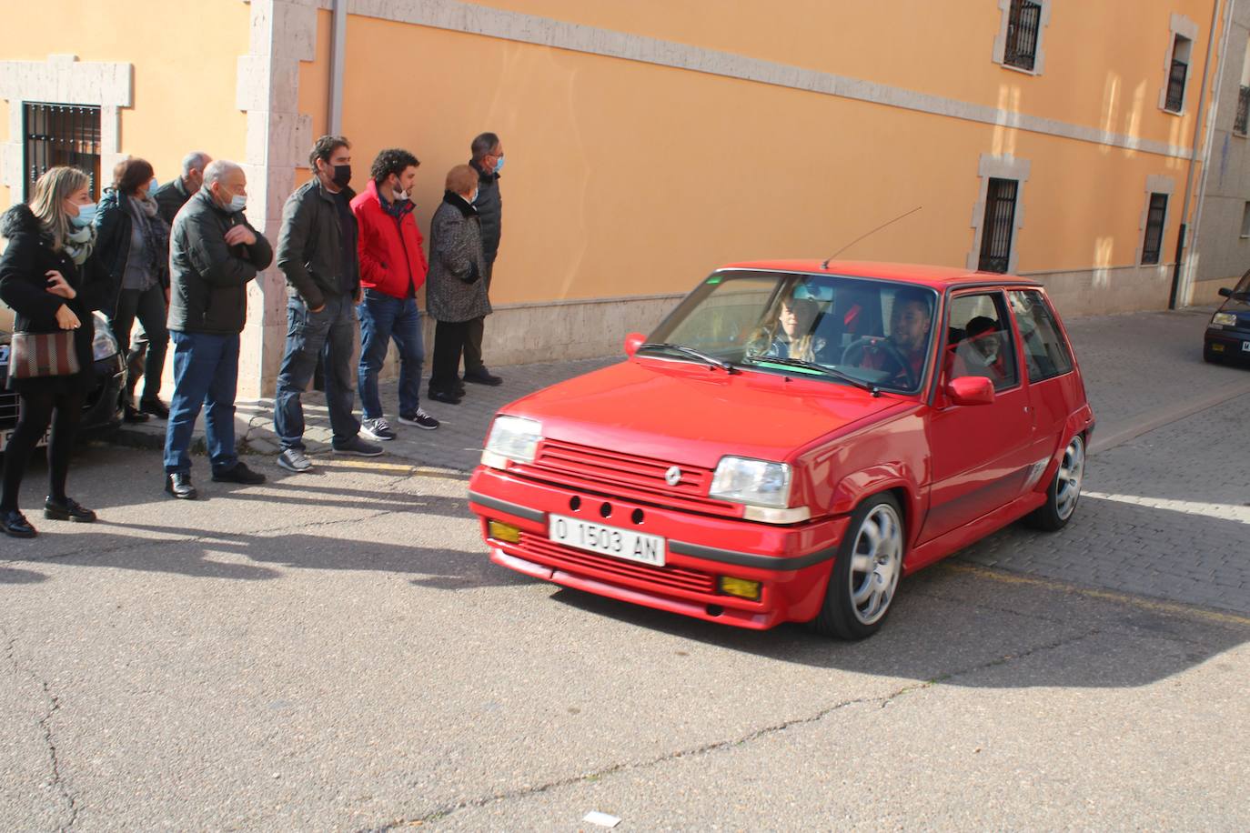 Fotos: Los coches clásicos despiertan admiración en el Cerrato