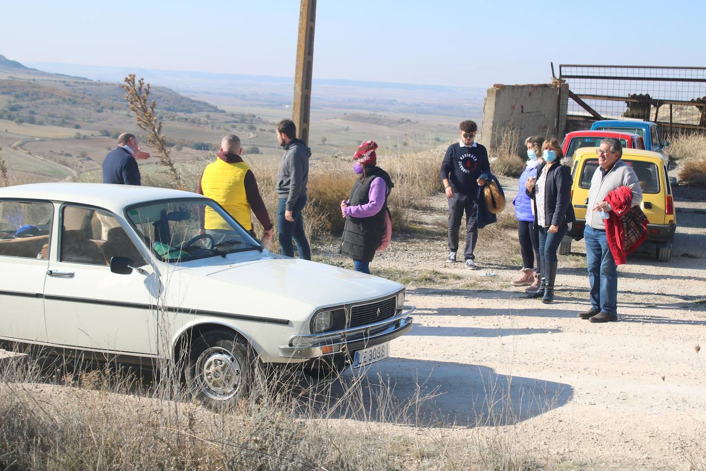 Fotos: Los coches clásicos despiertan admiración en el Cerrato