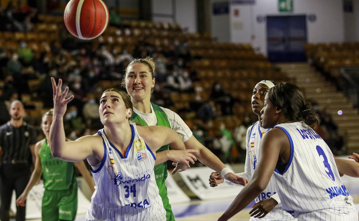 Un abrumador CB Avenida pasa como un ciclón por Vitoria (44-92)