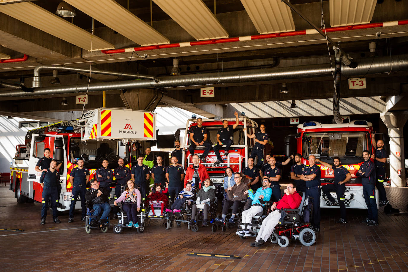 Fotos: Calendario solidario de los Bomberos de Burgos destinado a APACE