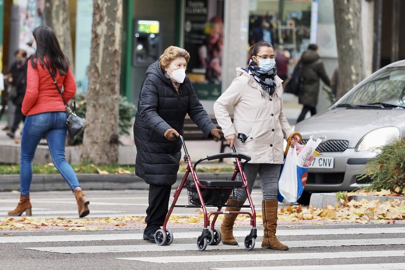 Fotos: El frío de otoño se instala en Valladolid