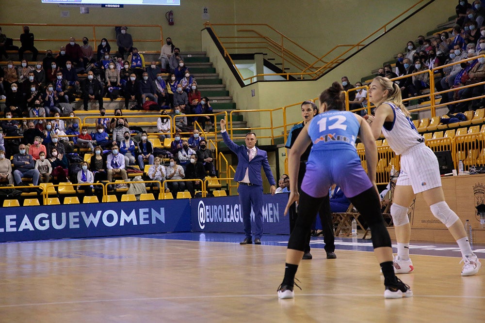 El CB Avenida aplasta al colista y se va posicionando para los play-off de la Euroliga (96-54)