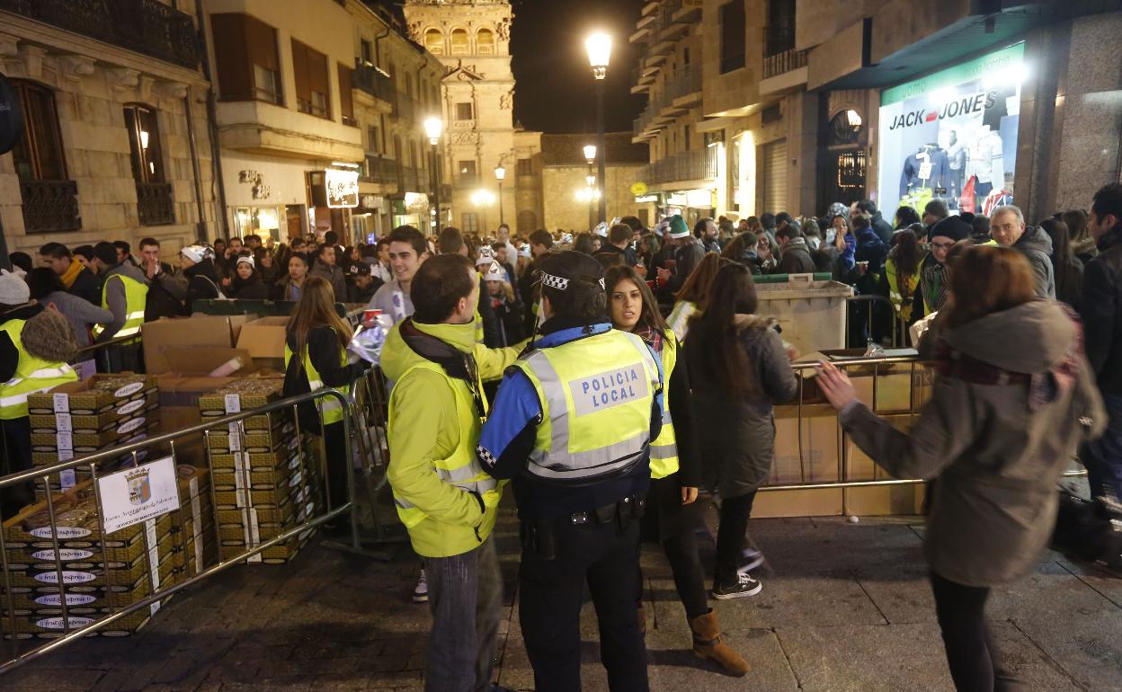 Controles policiales en una Nochevieja Universitaria anterior. 