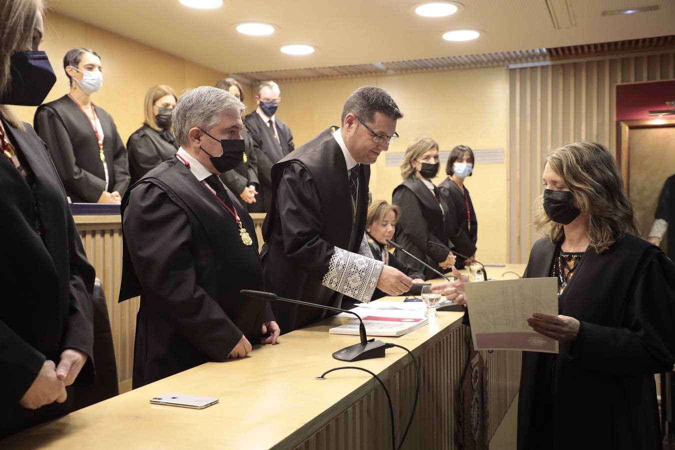 Fotos: Insignias de Oro y de Plata para los abogados de Valladolid