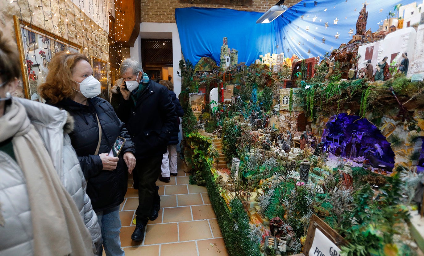 Las Clarisas inauguran su exposición de belenes en Carrión de los Condes.