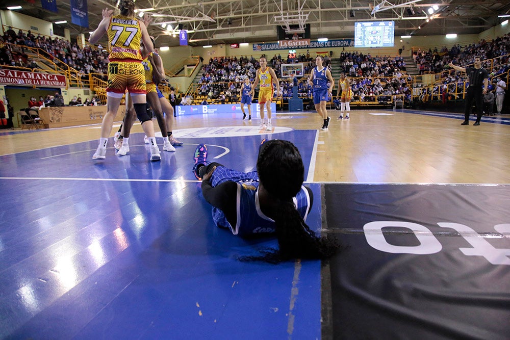 Un desacertado CB Avenida encaja la primera derrota liguera en el Clásico (69-77)