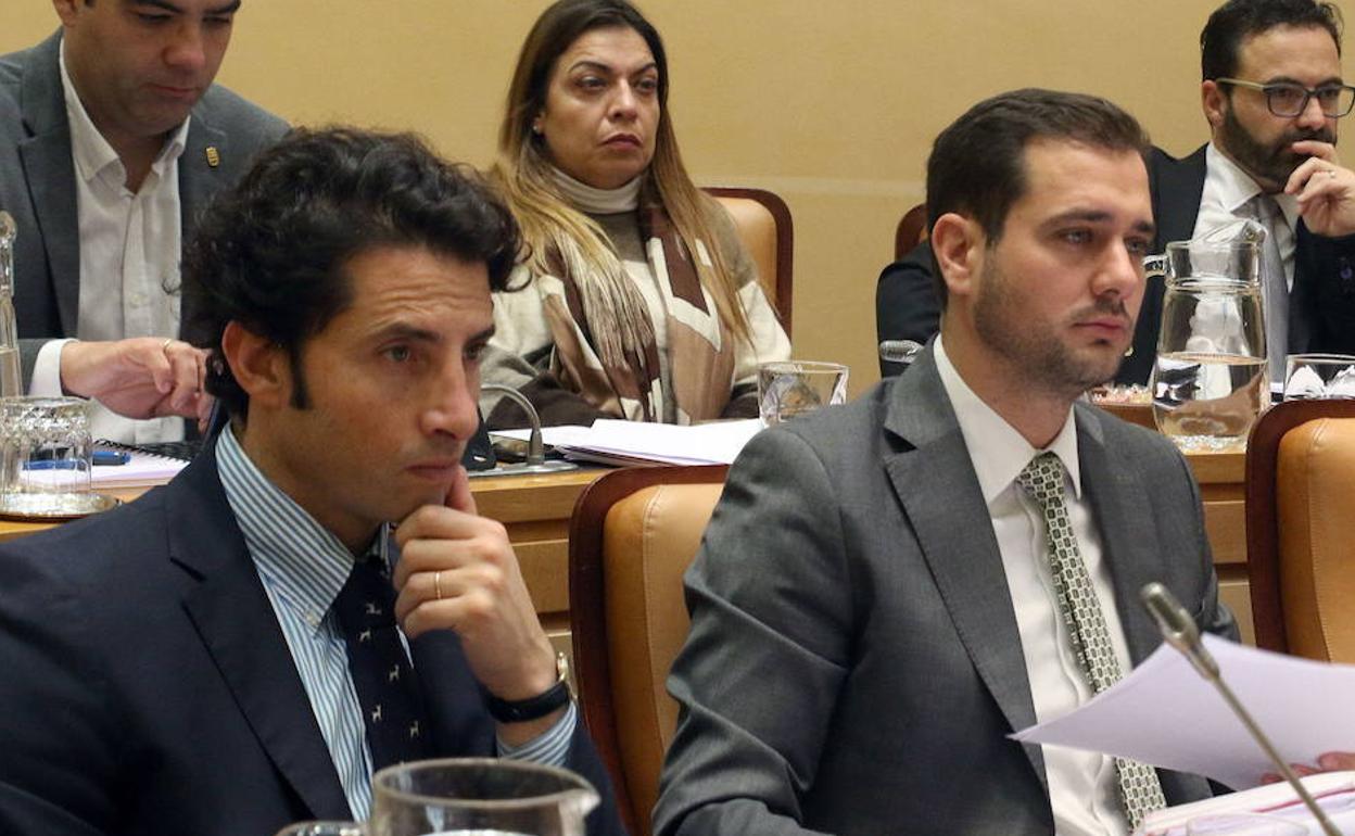 Concejales del grupo del PP en el Ayuntamiento de Segovia, con Pablo Pérez a la derecha. 