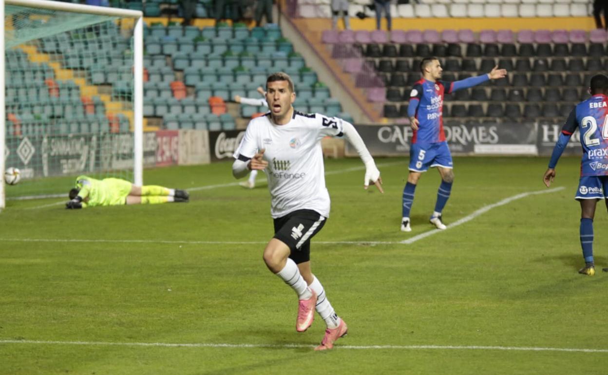 Adri Carrasco pone fin a la sequía del Salamanca UDS para derrotar al Langreo (1-0)