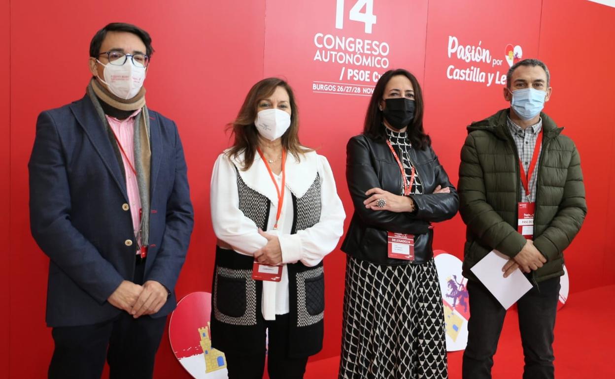 De izquierda a derecha, Fernando Pablos, Carmen Ávila, Rosa Rubio y Miguel Ángel Luengo. 