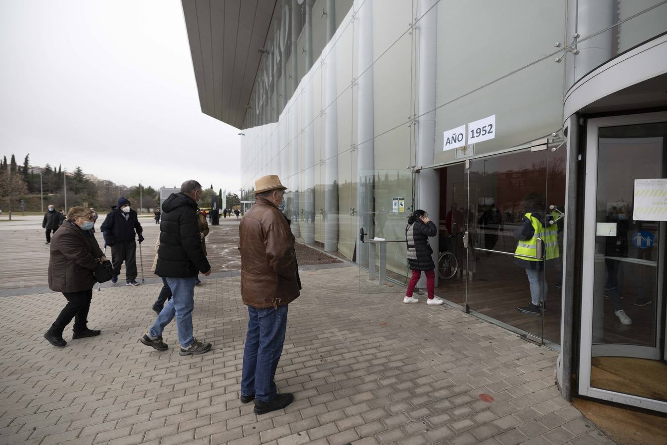 Fotos: Tercera dosis de la vacuna contra la covid-19 en el Centro Cultural Miguel Delibes de Valladolid