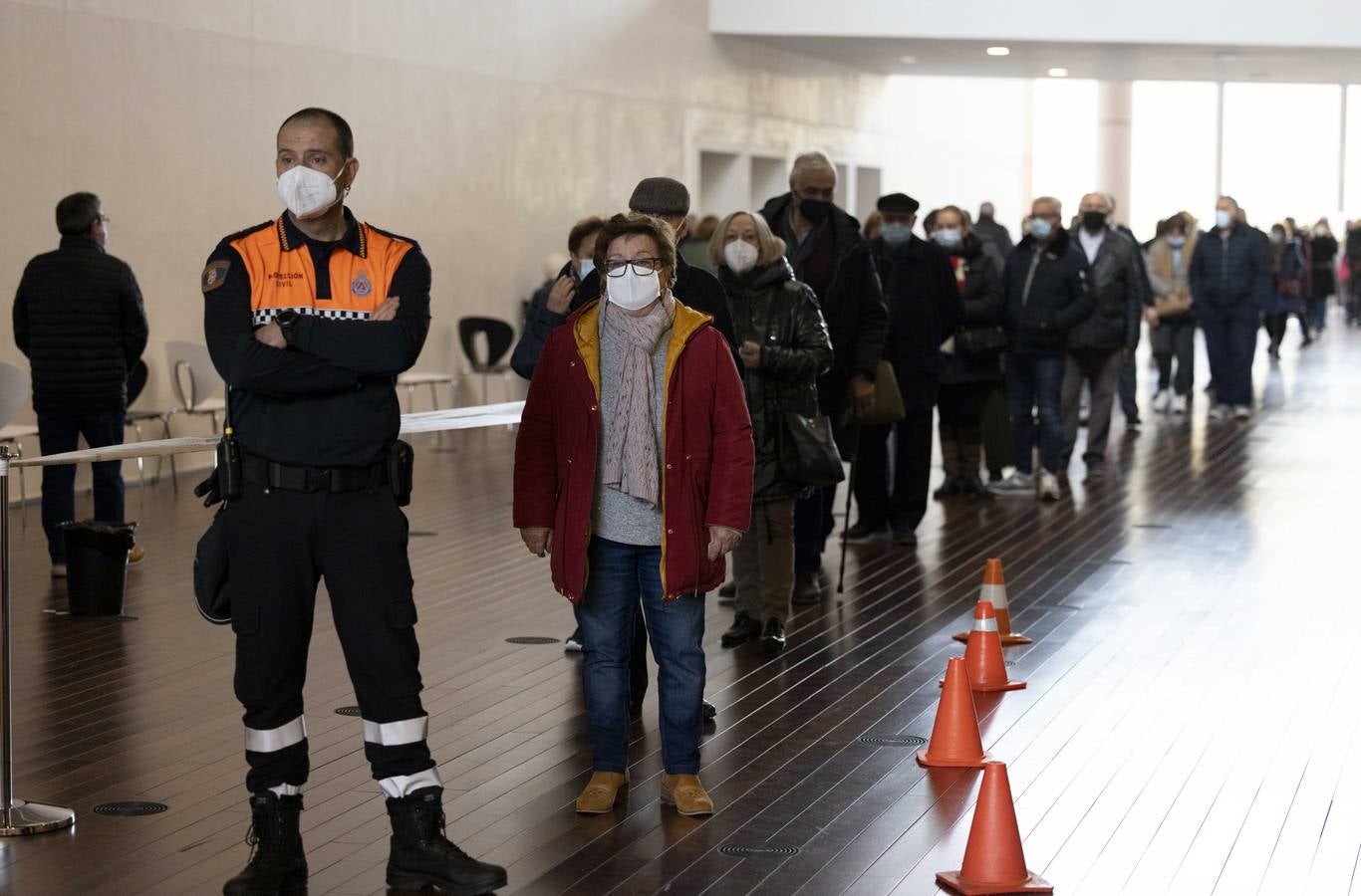 Fotos: Tercera dosis de la vacuna contra la covid-19 en el Centro Cultural Miguel Delibes de Valladolid