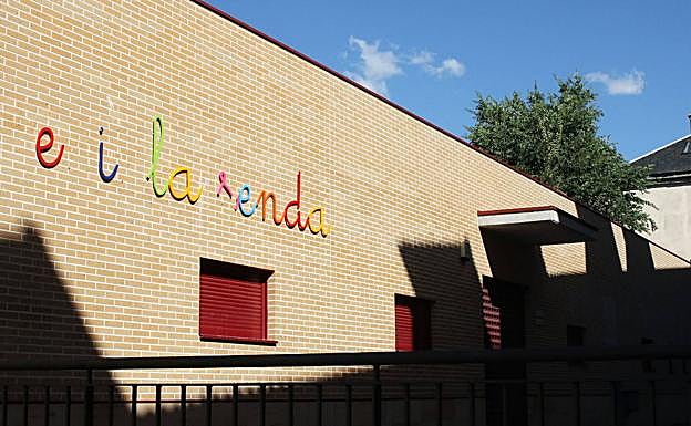 Padres de la escuela municipal La Senda creen que el aumento de becas «no es la solución»