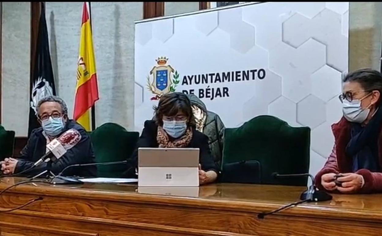 José Luis Rodríguez Celador, Elena Martín Vázquez y Francisca Andrés, en la presentación.