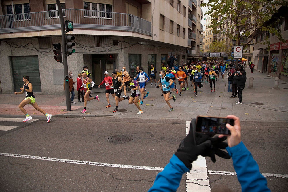 Dani Sanz y Verónica Sánchez ganan la III Carrera Popular Corre con tu Médico en Salamanca