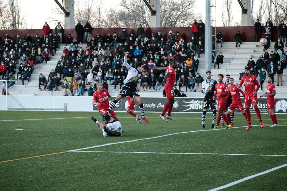 Unionistas sigue abonado a los empates ligueros tras un combate nulo ante la UD Sanse (0-0)